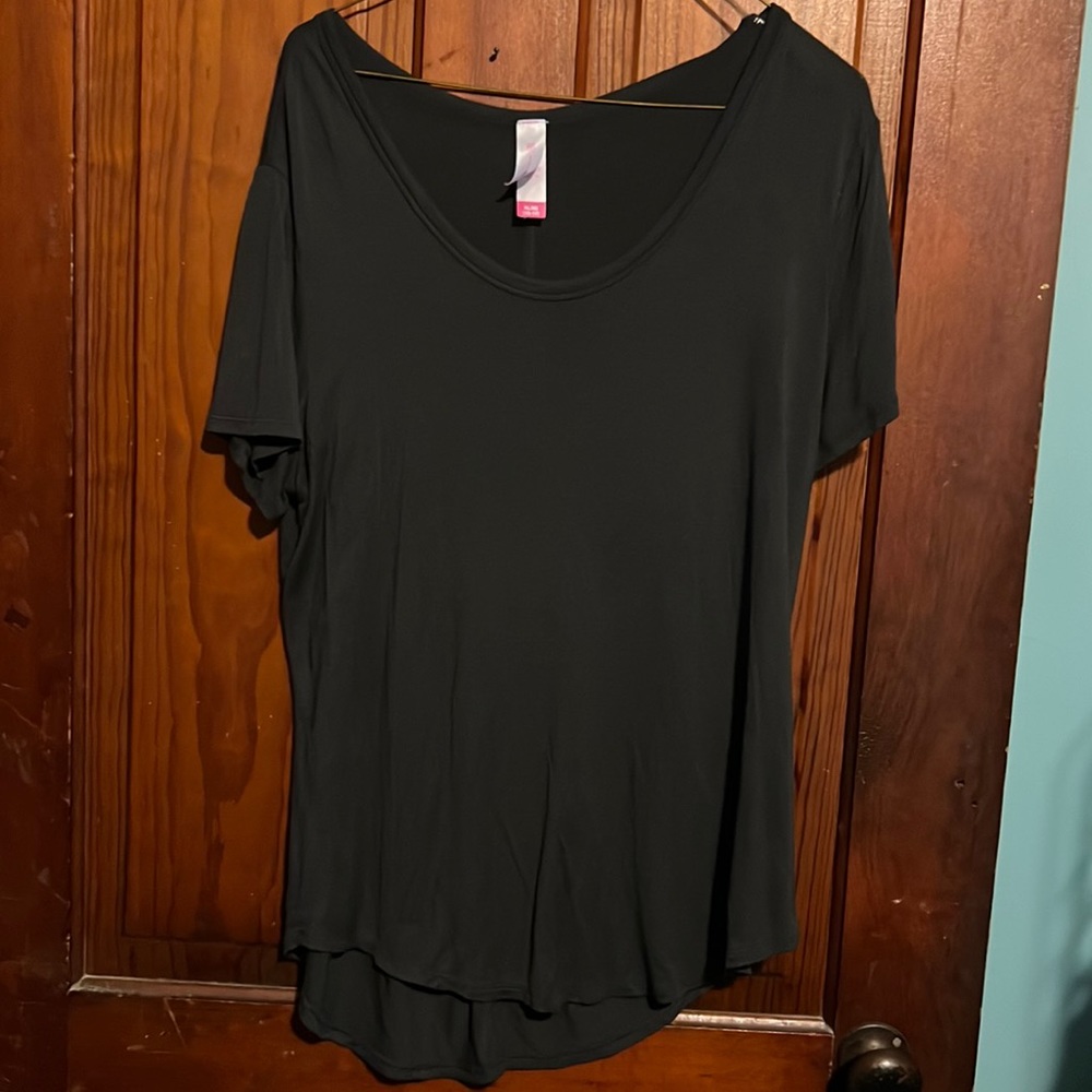 Gray flow a T-shirt